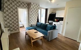 Comfy 2 Bedroom Apartments - Finchley Road, London