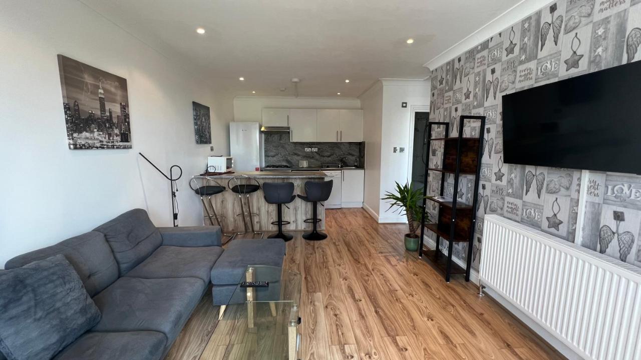 Comfy 2 Bedroom Apartments - Finchley Road, London Exterior photo